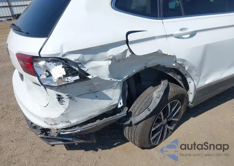 2020 Volkswagen Tiguan 2.0T Se/2.0T Se R-Line Black/2.0T Sel z USA, uszkodzony, nr VIN 3VV2B7AX9LM092848